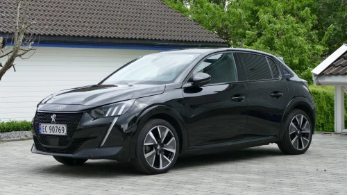 PEUGEOT 208 GT 136hk