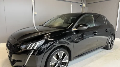 PEUGEOT 208 GT 136hk /Keyless go/ Adaptiv cruise/ Navi+++