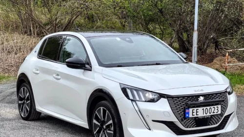 PEUGEOT 208 GT 136hk / ACC / SERVICEAVT / PANORAMA / RKAM ++