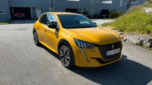 PEUGEOT 208 GT 136hk
