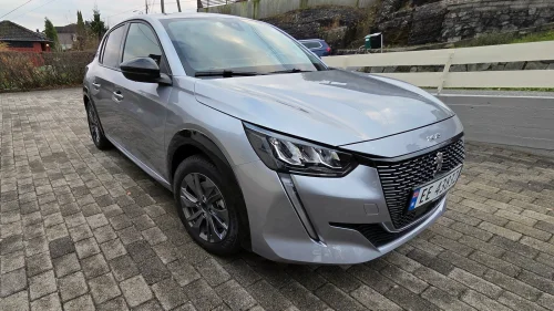 PEUGEOT 208 Allure, Activ 136 HK