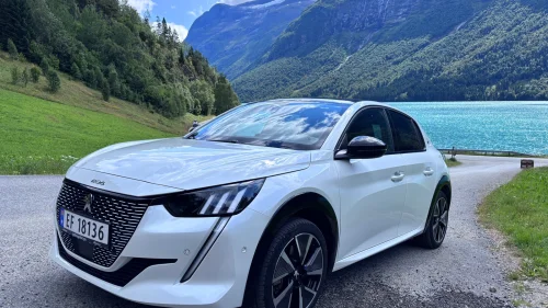 PEUGEOT 208 GT Pack 136hk