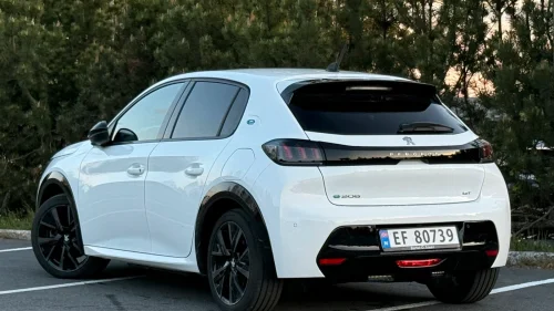 PEUGEOT 208 GT 136hk - FACELIFT - MÅ SEES!