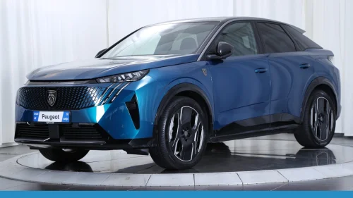 PEUGEOT 3008 E-3008 GT Executive 325hk 4WD