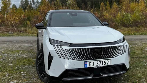 PEUGEOT 3008 Allure 210hk 2WD