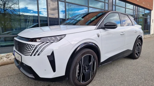 PEUGEOT 3008 GT 210hk ALT UTSTYR-HENGERFESTE-SOLTAK-MASASJE-FOCAL++