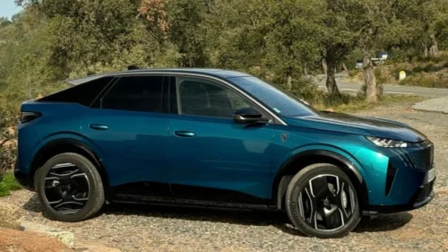 PEUGEOT 3008 GT 210hk 2WD