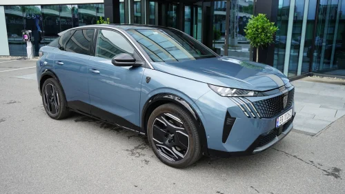 PEUGEOT 3008 GT+ 4WD - mye utstyr !