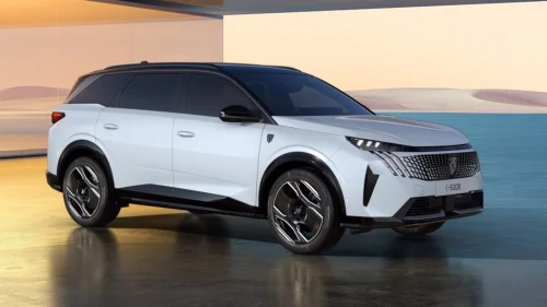 PEUGEOT 5008 GT Launch Edition 4x4