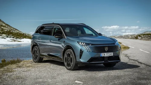 PEUGEOT 5008 GT 210hk 2WD