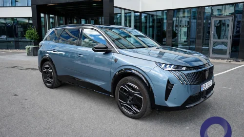 PEUGEOT 5008 GT-Line Executive 4x4 - Godt utstyrt - 7 seter