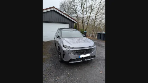 PEUGEOT 5008 E-5008 GT 210hk 2WD + Ubrukte vinterdekk verdi 30.000