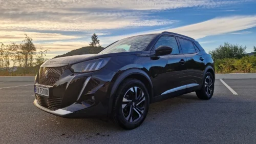 PEUGEOT 2008 GT Line 136hk