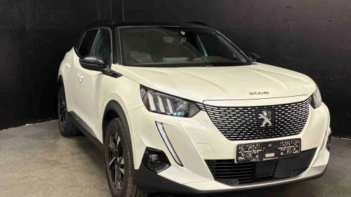 PEUGEOT 2008 E-2008/GT-LINE/CRUISE/DELSKINN/CARPLAY/KAMERA/KEYLESS++