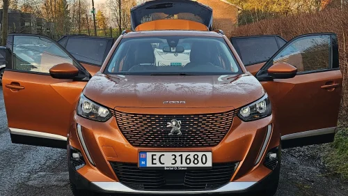 PEUGEOT 2008 Allure 136hk