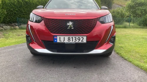 PEUGEOT 2008 GT-Line 136hk, en eier