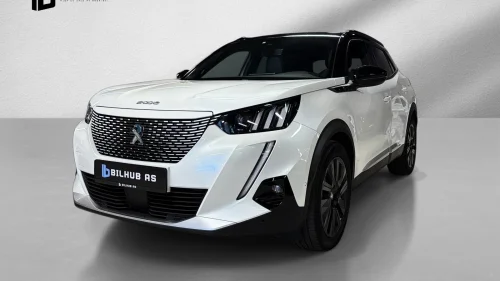 PEUGEOT 2008 GT 322km. | 1eier 360 ACC Pano Navi Lav km ++
