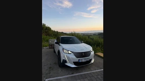 PEUGEOT 2008 GT Pack 136hk, Panorama, 360 kamera, ACC