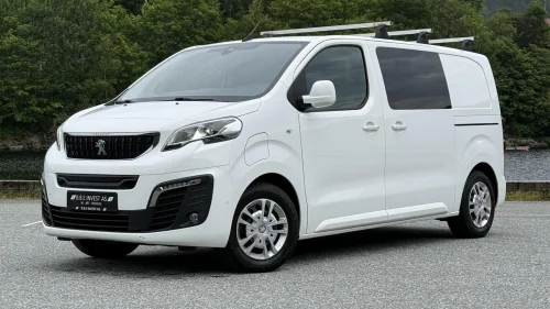 PEUGEOT EXPERT L2LANG/75KWH/136HK/315WLTP/KROK/3.SETER/2XSKYV/CRUISE++