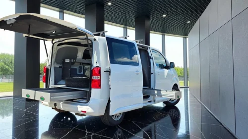 PEUGEOT EXPERT Mester L2 75kWh 136hk++INNREDNING+KROK+