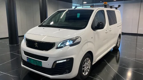 PEUGEOT EXPERT Mester L2 75kWh 136hk+LAV KM+KROK+INNREDNING