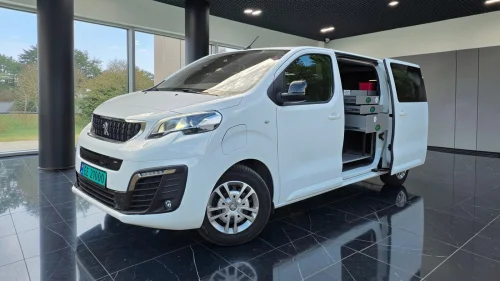 PEUGEOT EXPERT Mester L2 75kWh 136hk+KROK+NY SERVICE NY EU