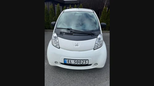 PEUGEOT iOn