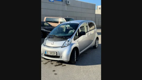 PEUGEOT iOn