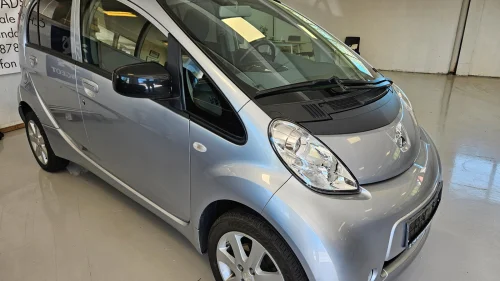PEUGEOT iOn Active 67 hk/Velholdt/ Kun 1 eier/Lav km