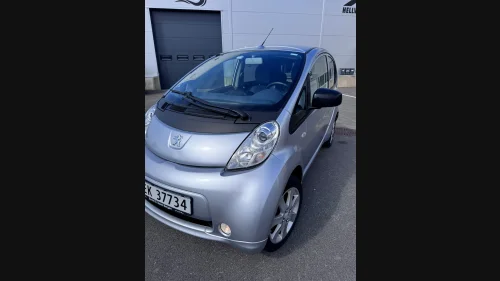 PEUGEOT iOn