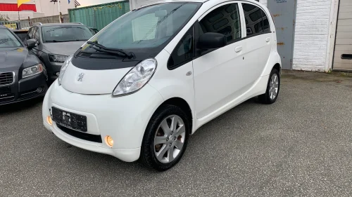 PEUGEOT iOn NY I NORGE. KOMPLETT SERVICEHEFTE.
