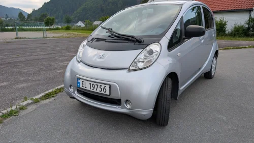 PEUGEOT ION