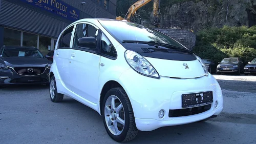 PEUGEOT iOn