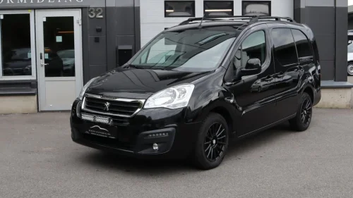 PEUGEOT PARTNER Electric/ L2/ 67hk/ Takstativ/ CarPlay/ Velholdt!