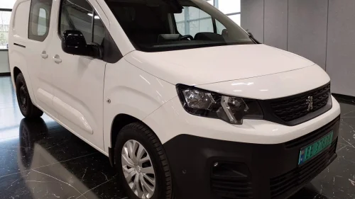 PEUGEOT e-Partner Mester  136hk 50 kWh L2+LANG+