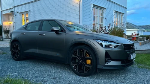 POLESTAR 2 Long Range Dual Motor Performance, performance upgrade.