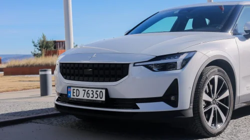 POLESTAR 2 Long Range Dual Motor Plus pilot Pixel