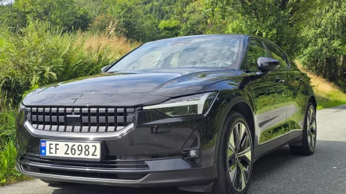 POLESTAR 2 Long Range Dual Motor AWD – Plus + Pilot