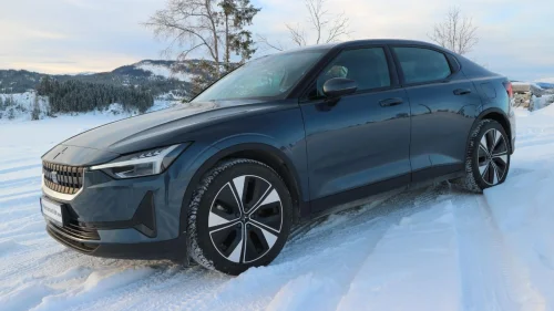 POLESTAR 2 LR-AWD Hengerfeste/Plus/Panorama /H&K R-Cam