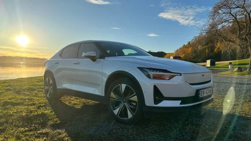 POLESTAR 2 Long Range Single Motor - Pilot Plus - Sotet ruter.