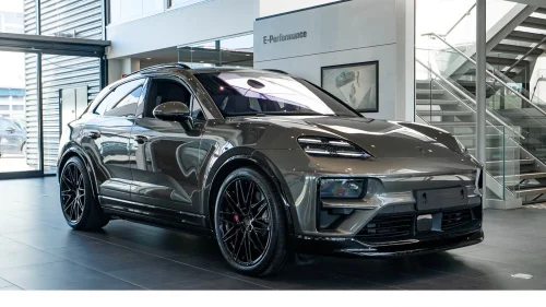 PORSCHE Macan Turbo Turbo/Burmester®/keyless/RearAxle St/Passenger Display