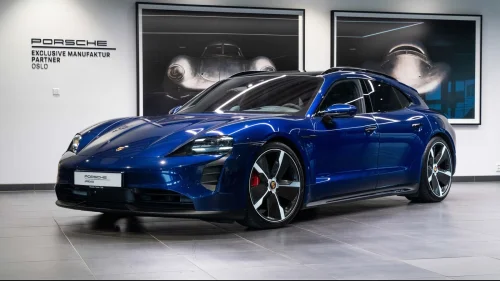 PORSCHE Taycan GTS 598hk|PDCC|HUD|BOSE+++