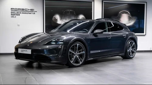 PORSCHE Taycan 4 Cross Turismo|476HK|Chrono|18-veis|Matrix|21"