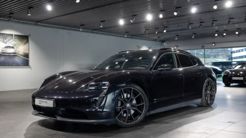 PORSCHE Taycan PBP | Luftfjøring | 21" | Sport Chrono | ACC ++