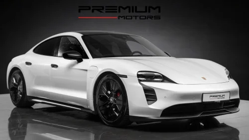 PORSCHE Taycan 4S 4S PBP SportDesign,Bose,NightV,Pano,PESS,PAW 08/2028