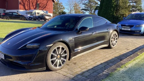 PORSCHE Taycan PBP