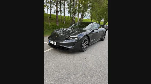 PORSCHE Taycan