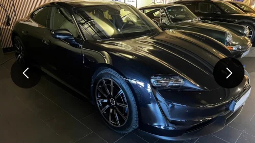 PORSCHE Taycan