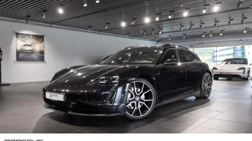 PORSCHE Taycan PBP |Luftfjæring |BOSE®|Head-Up |