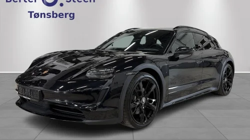 PORSCHE Taycan 4 / SportChrono / BOSE / Sportsound / ACC / 18veis /